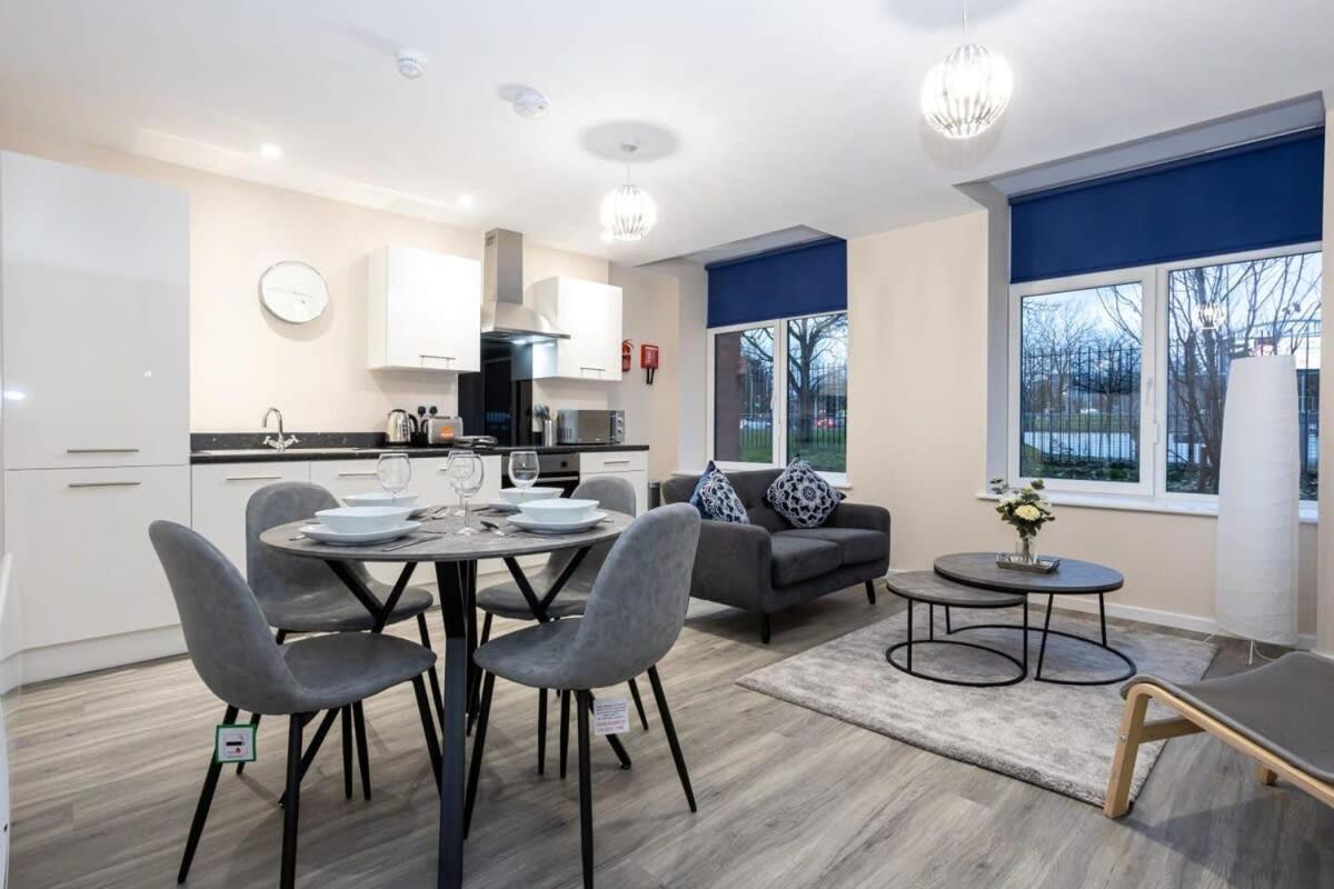 Lovely 1 Bedroom Apartment In Manchester Exterior photo